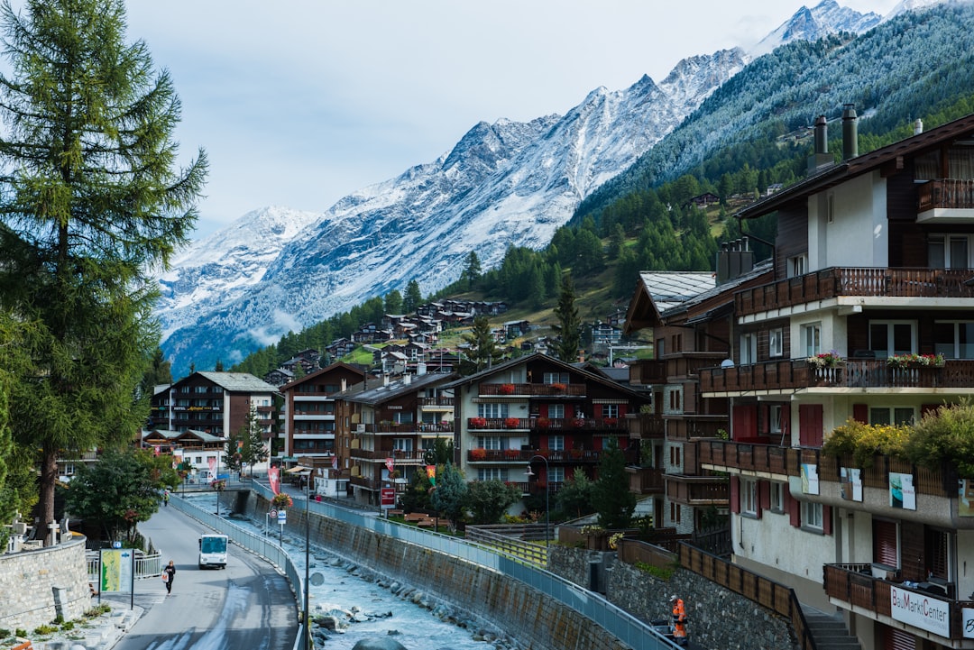 Comprendre bulletin salaire suisse déductions